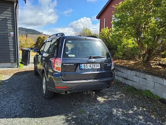 Subaru Forester 2012 photo 2