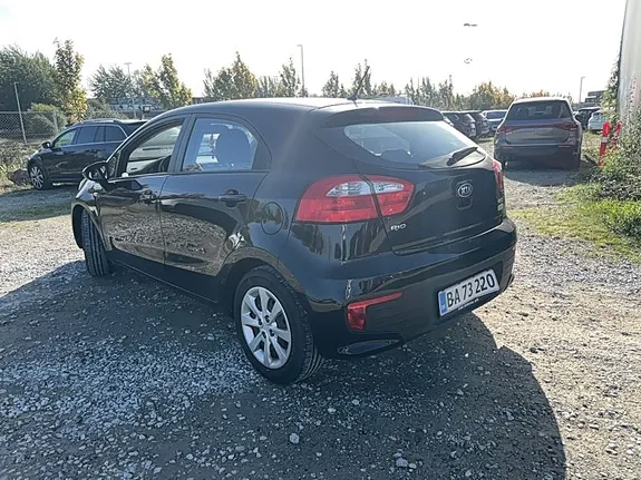 Kia Rio 2015 photo 2