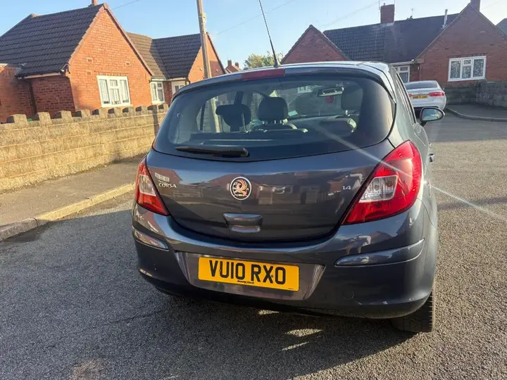Vauxhall Corsa 2010 photo 3