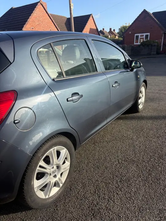 Vauxhall Corsa 2010 photo 4