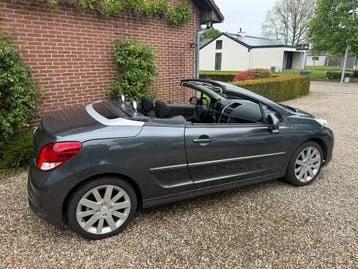 Peugeot 207 2009 photo 3