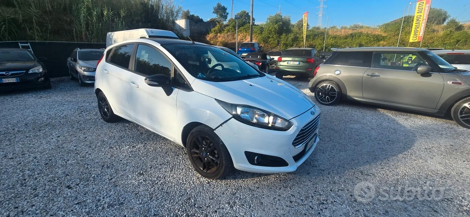 Ford Fiesta 2015 photo 2