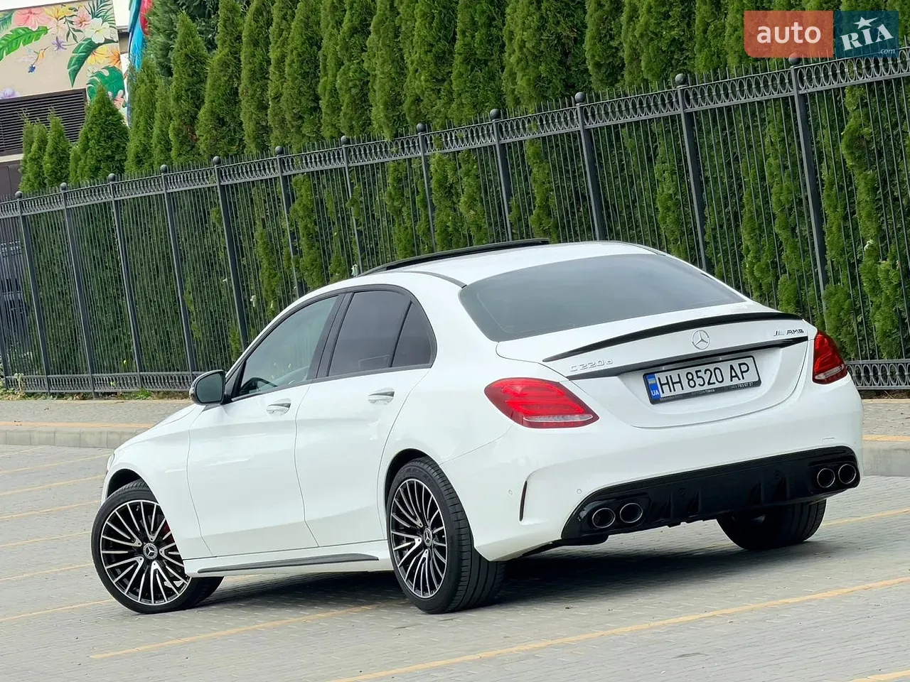 Mercedes-Benz C-Class 2017 photo 4