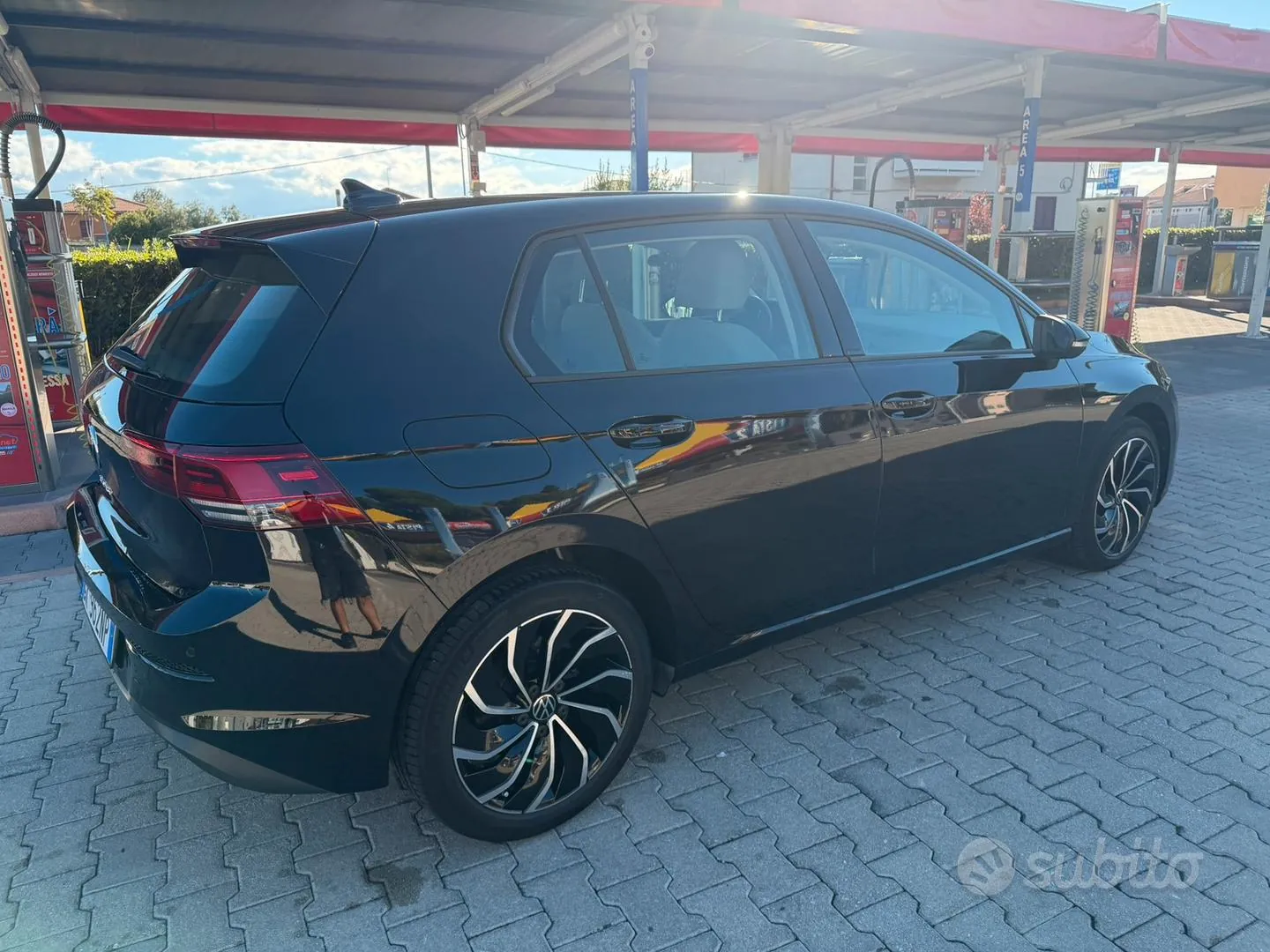 Volkswagen Golf 2022 photo 2