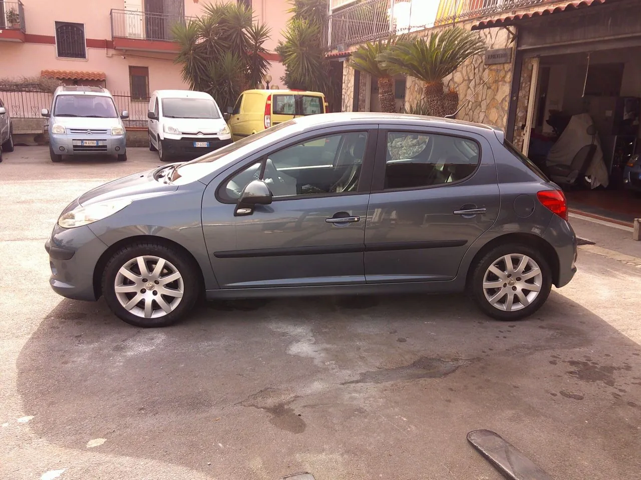 Peugeot 207 2007 photo 2