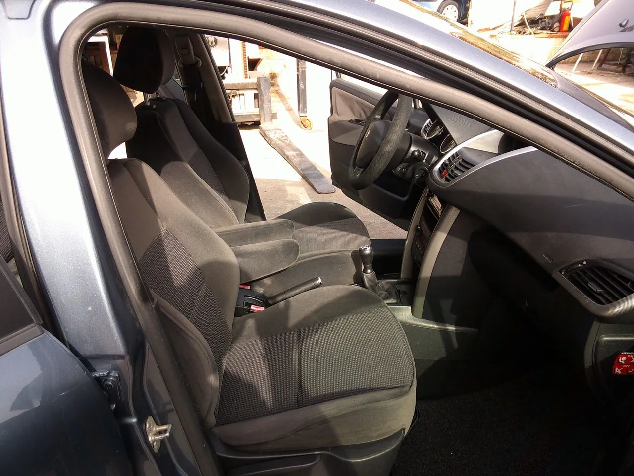 Peugeot 207 2007 photo 5