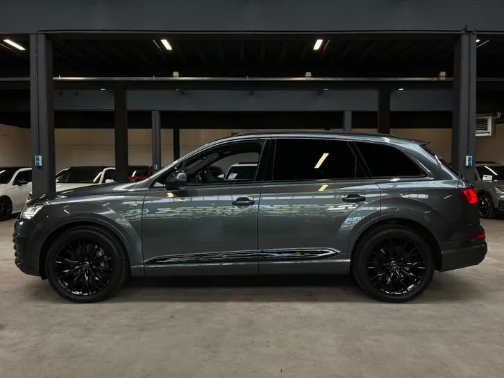 Audi Q7 2015 photo 2