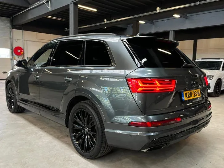 Audi Q7 2015 photo 3