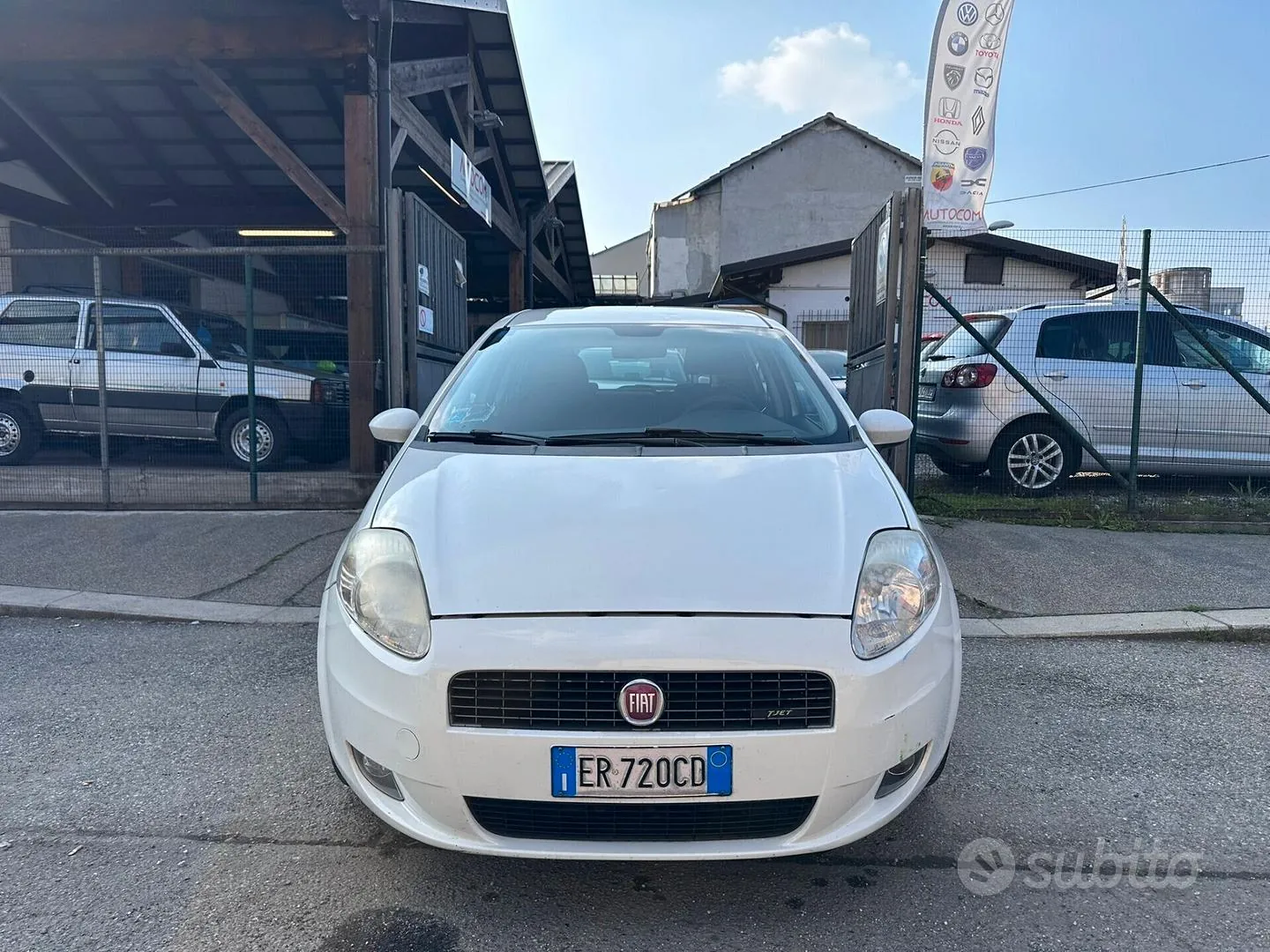 Fiat Grande Punto 2013 photo 5