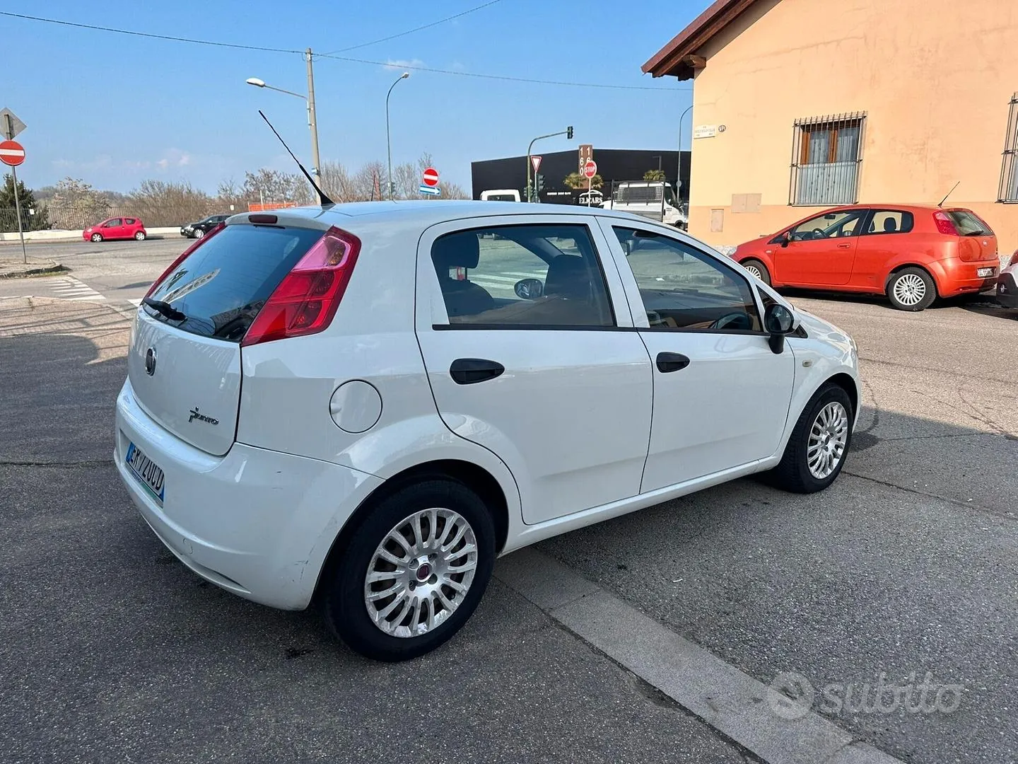 Fiat Grande Punto 2013 photo 4