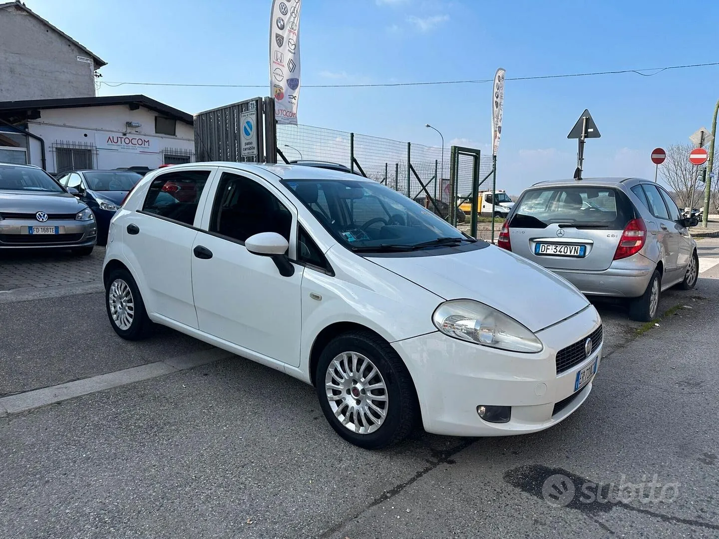 Fiat Grande Punto 2013 photo 3