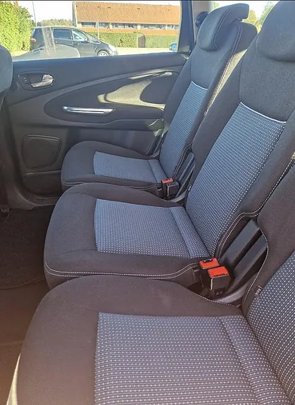 Ford S-Max 2012 photo 4
