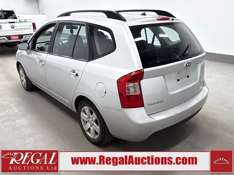 Kia Rondo 2009 photo 4