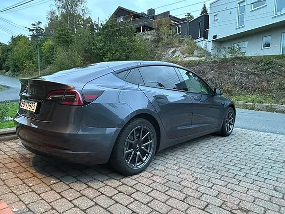 Tesla Model 3 2021 photo 5
