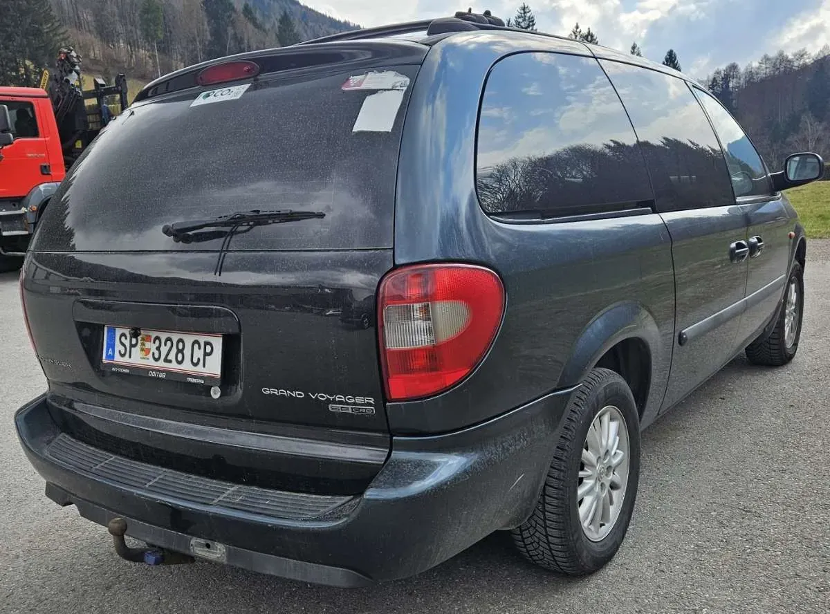 Chrysler Voyager 2005 photo 3