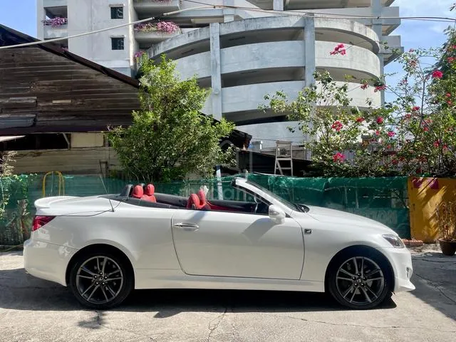 Lexus Is250