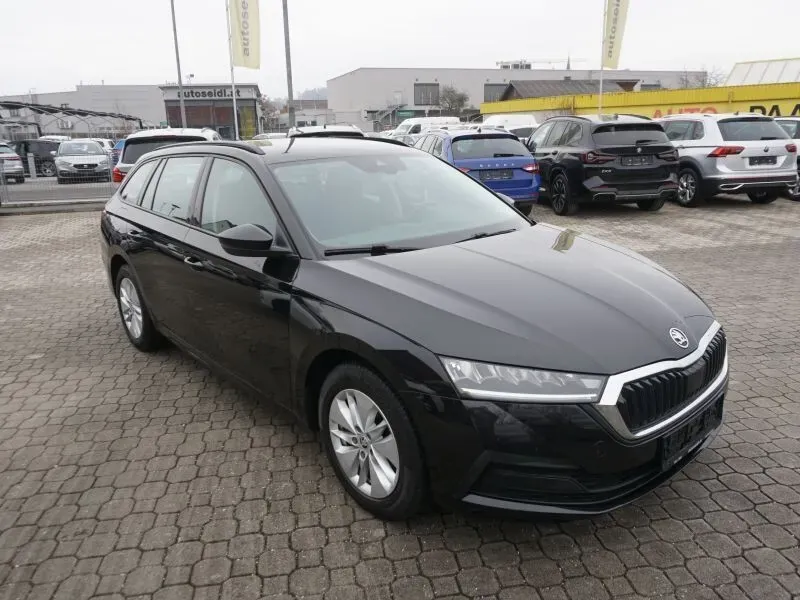 Skoda Octavia 2023 photo 3