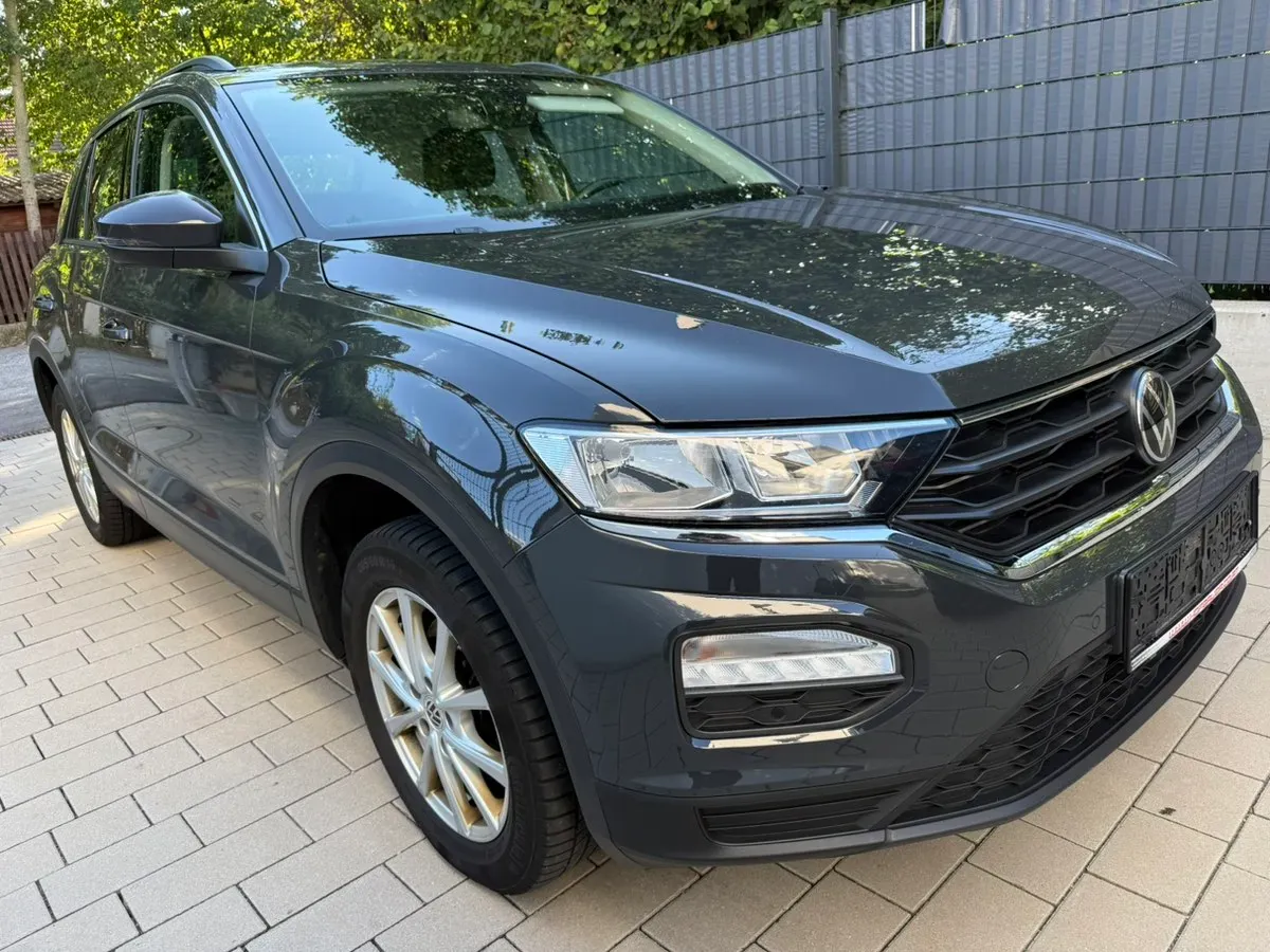 Volkswagen T-Roc 2021 photo 2