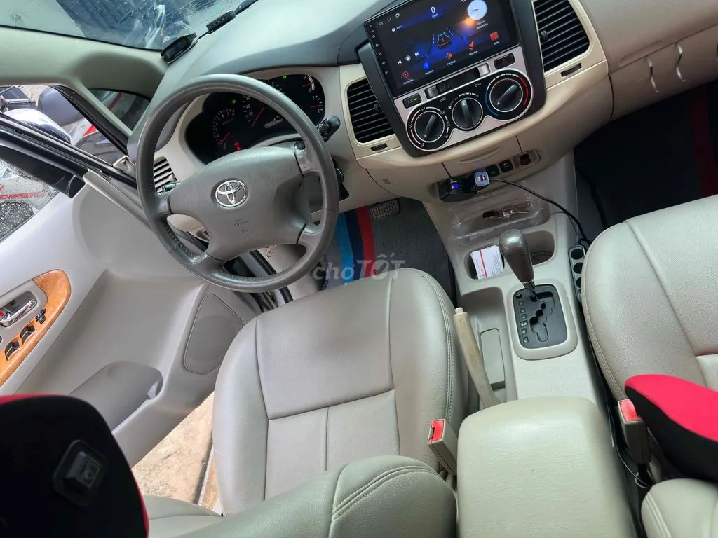 Toyota Innova 2011 photo 3
