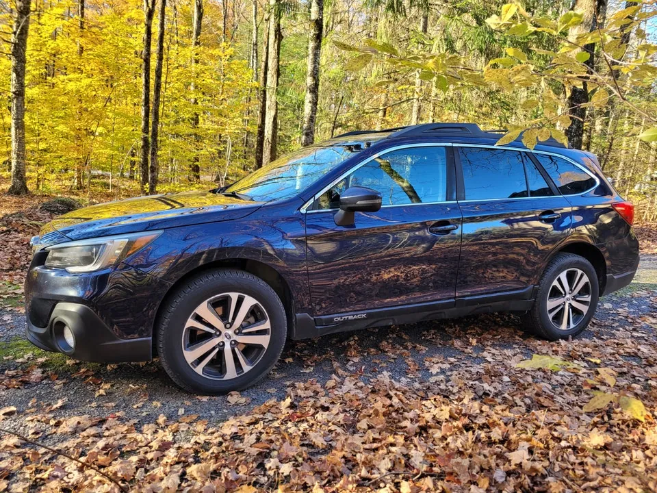 Subaru Outback 2018 photo 2