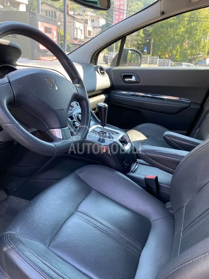 Peugeot 5008 2013 photo 3