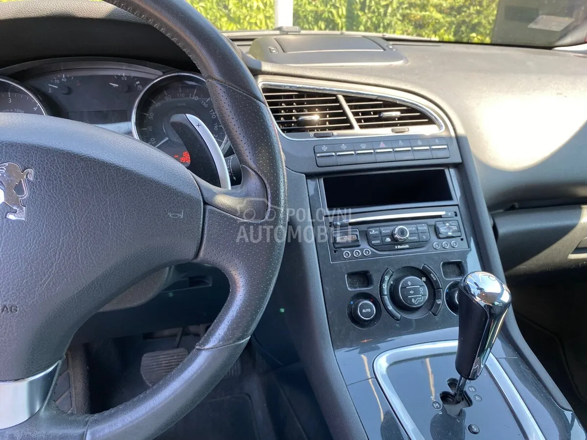 Peugeot 5008 2013 photo 4
