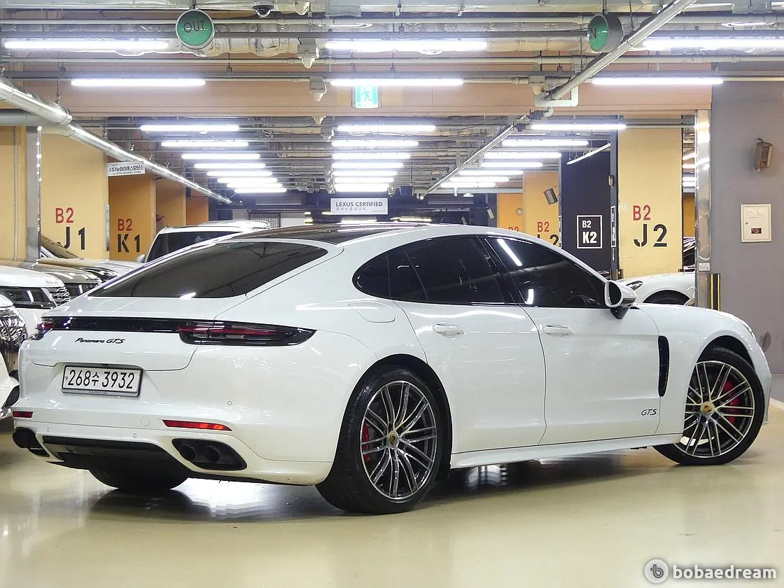 Porsche Panamera 2020 photo 3