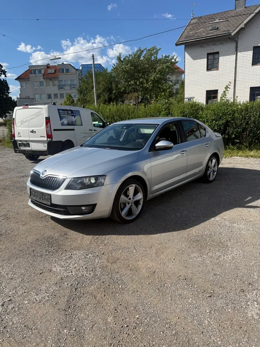 Skoda Octavia 2013 photo 2