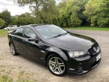 Holden Commodore 2010 photo 2
