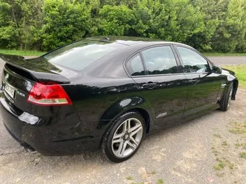 Holden Commodore 2010 photo 3