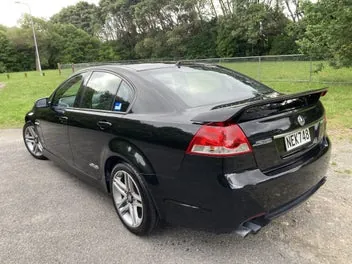 Holden Commodore 2010 photo 4