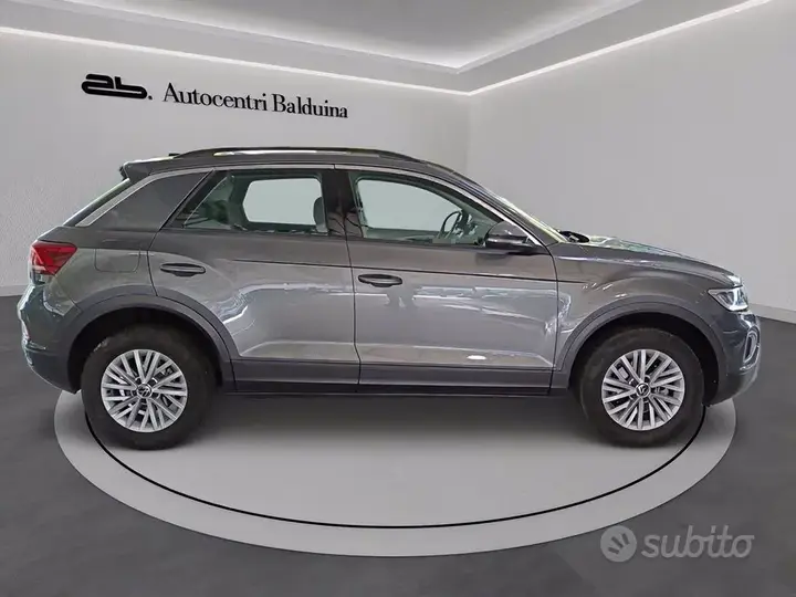 Volkswagen T-Roc 2023 photo 3