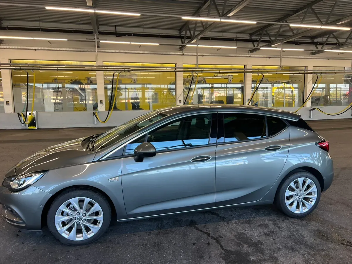 Opel Astra 2019 photo 2
