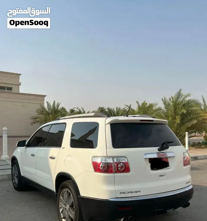 GMC Acadia 2009 photo 3