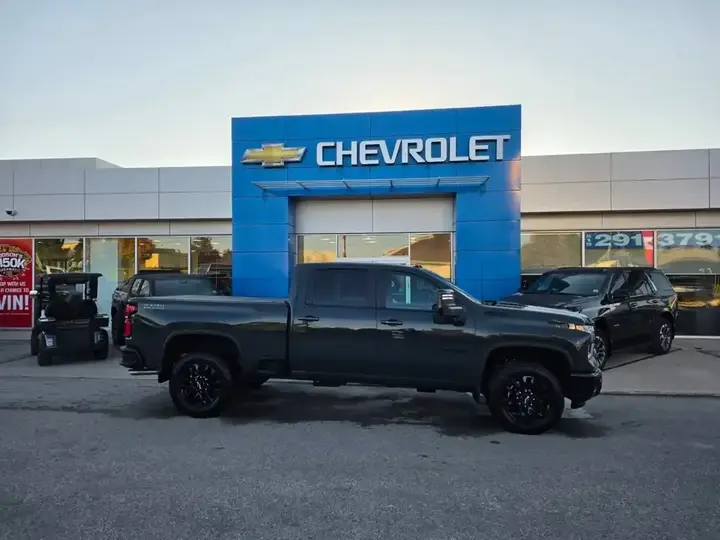 Chevrolet Silverado 2500 2026 photo 2