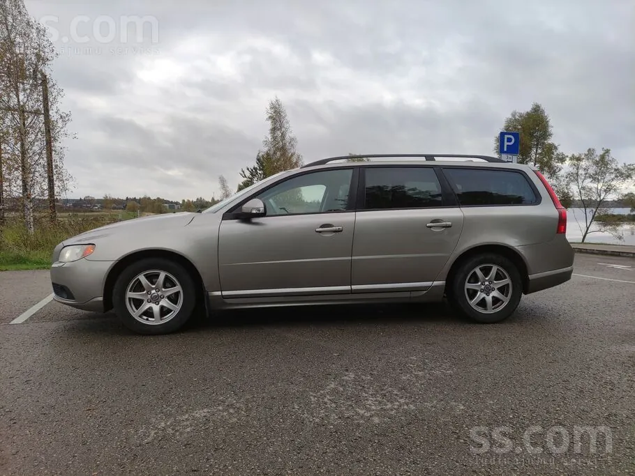 Volvo V70 2008 photo 2