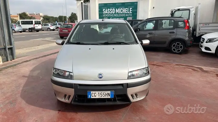 Fiat Punto 2003 photo 2