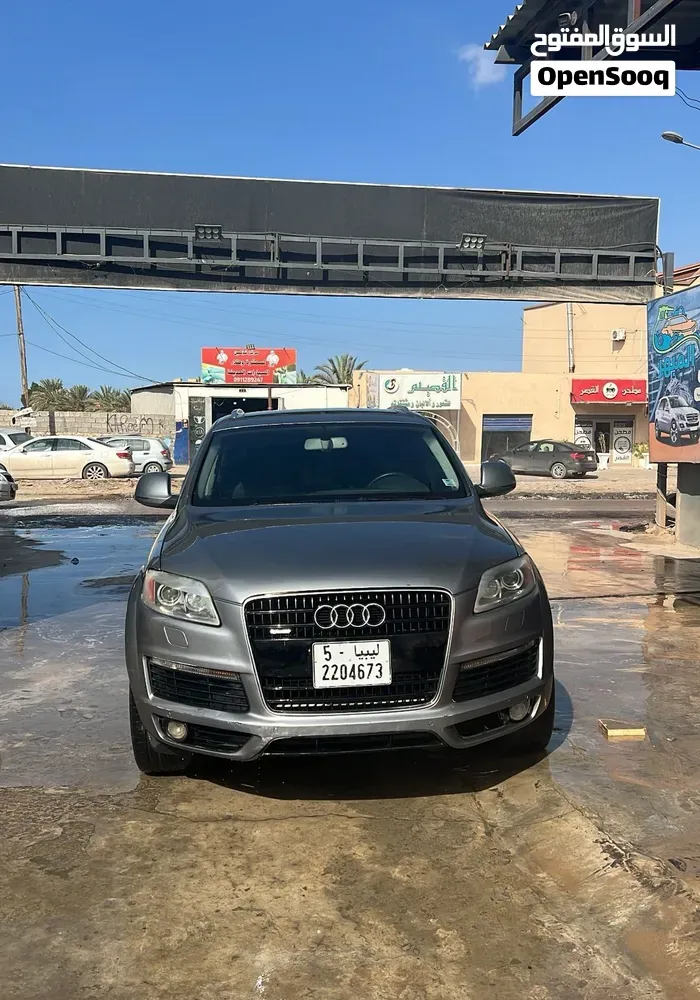 Audi Q7 2009 photo 2