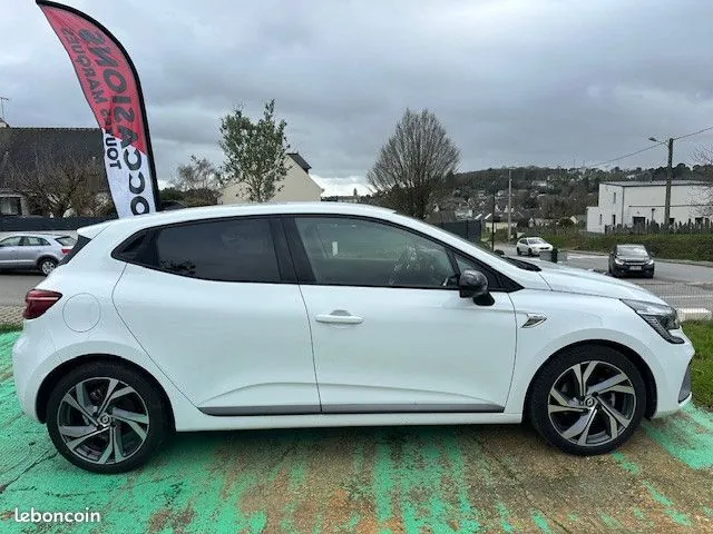 Renault Clio 2023 photo 2