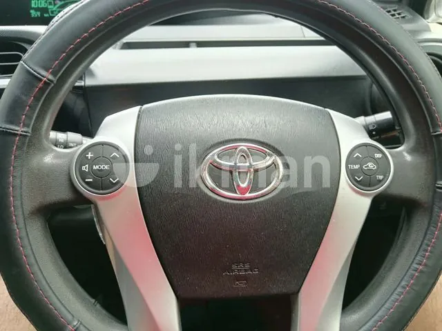 Toyota Aqua 2012 photo 3