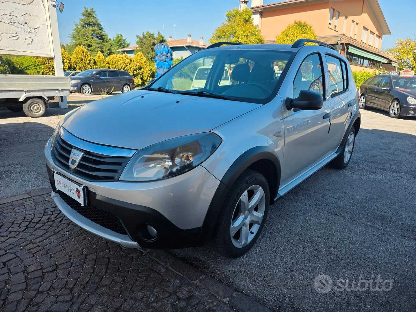 Dacia Sandero 2010 photo 3