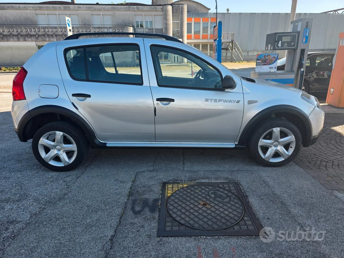 Dacia Sandero 2010 photo 4