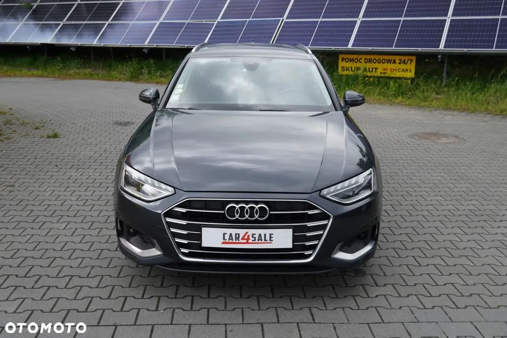 Audi A4 Avant 2021 photo 2