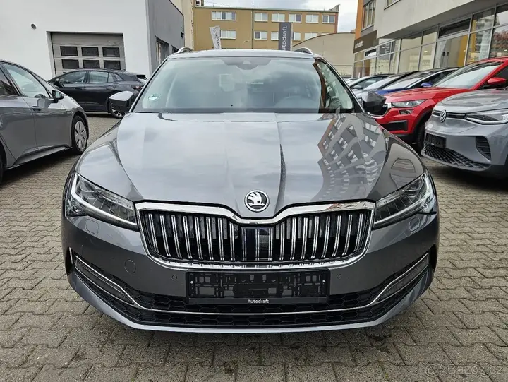 Skoda Superb 2022 photo 2