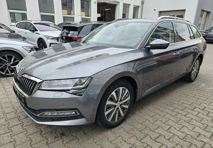 Skoda Superb 2022 photo 3