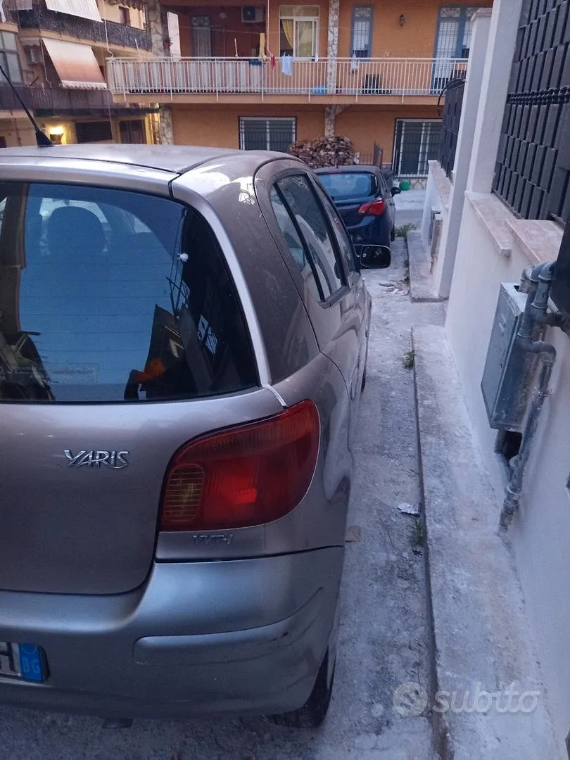 Toyota Yaris 2003 photo 3