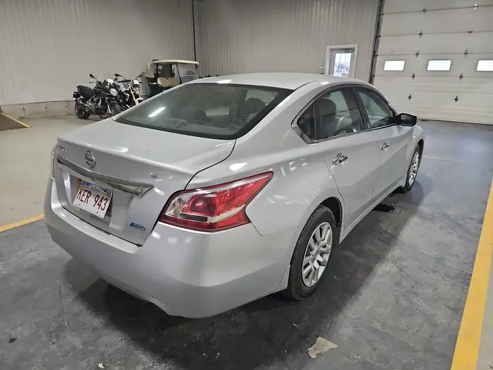 Nissan Altima 2013 photo 5