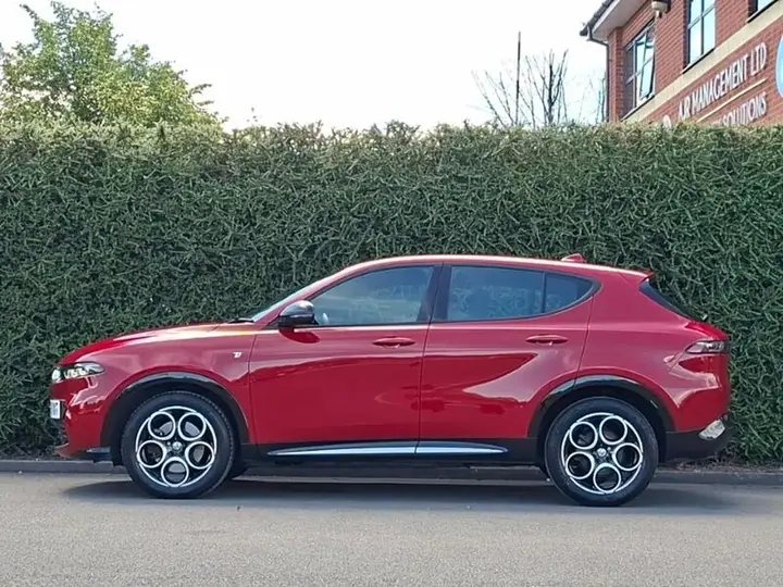 Alfa Romeo Tonale 2024 photo 4
