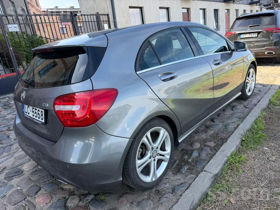 Mercedes-Benz A-Class 2013 photo 2