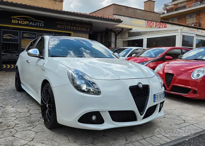 Alfa Romeo Giulietta 2013 photo 3